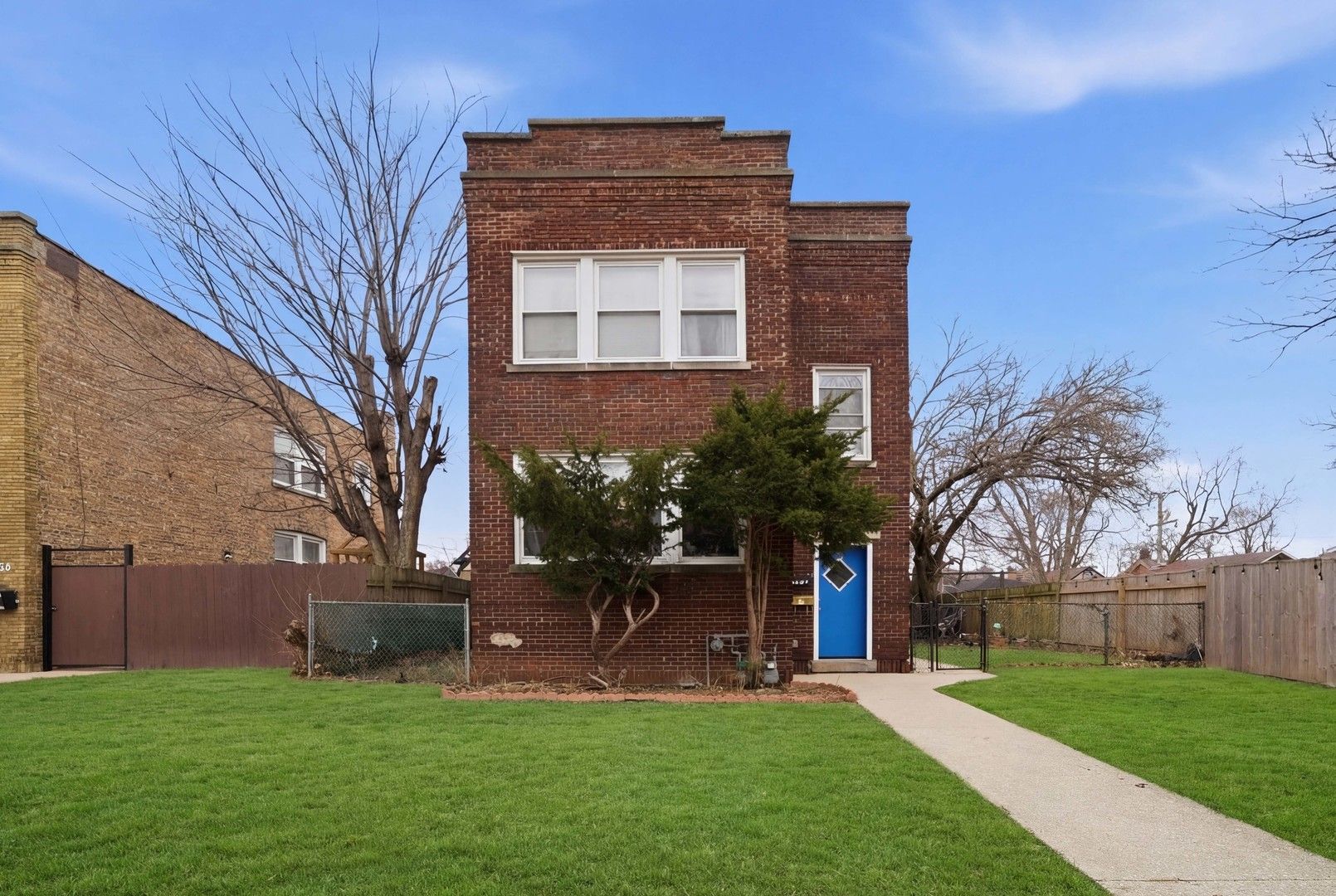 137 S 16th Avenue — Maywood, IL 60153