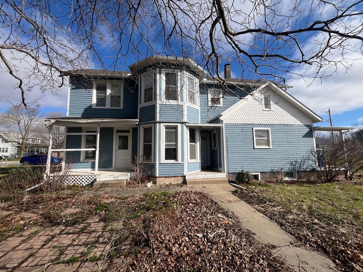 100 Jackson Street, Flanagan, IL 61740