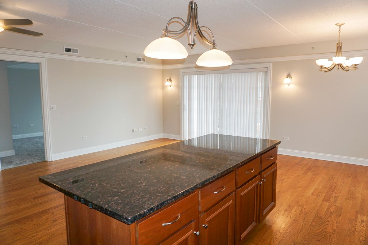 4811 Olcott Avenue, Harwood Heights, IL 60706