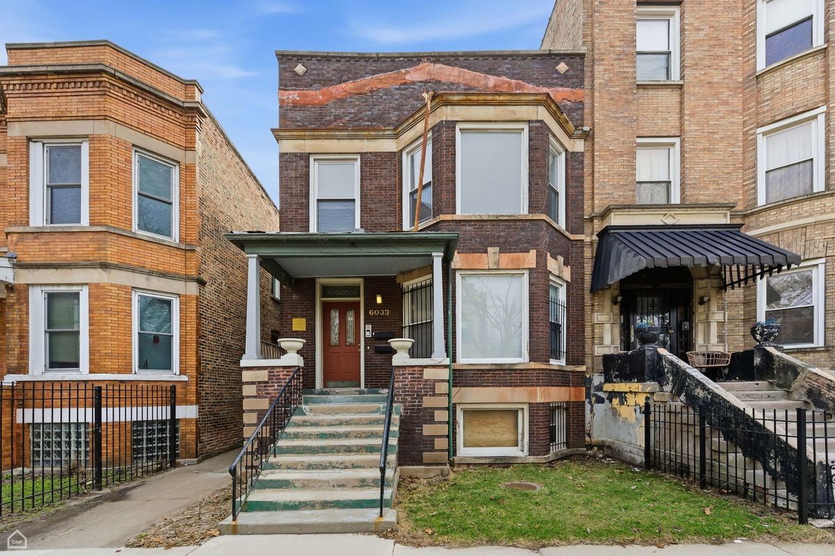 6033 RHODES Avenue, Chicago, IL 60637