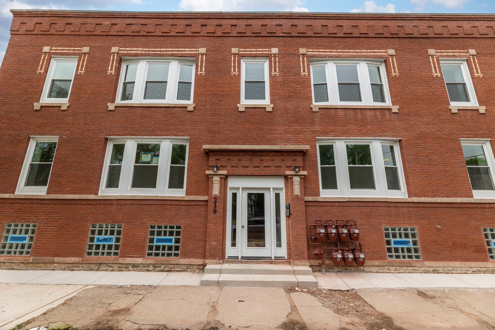 243 W 74th Street #1 — Chicago, IL 60621