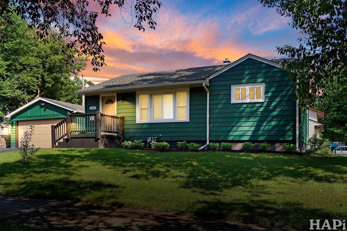 2440 Cheyenne Road, Waukegan, IL 60087