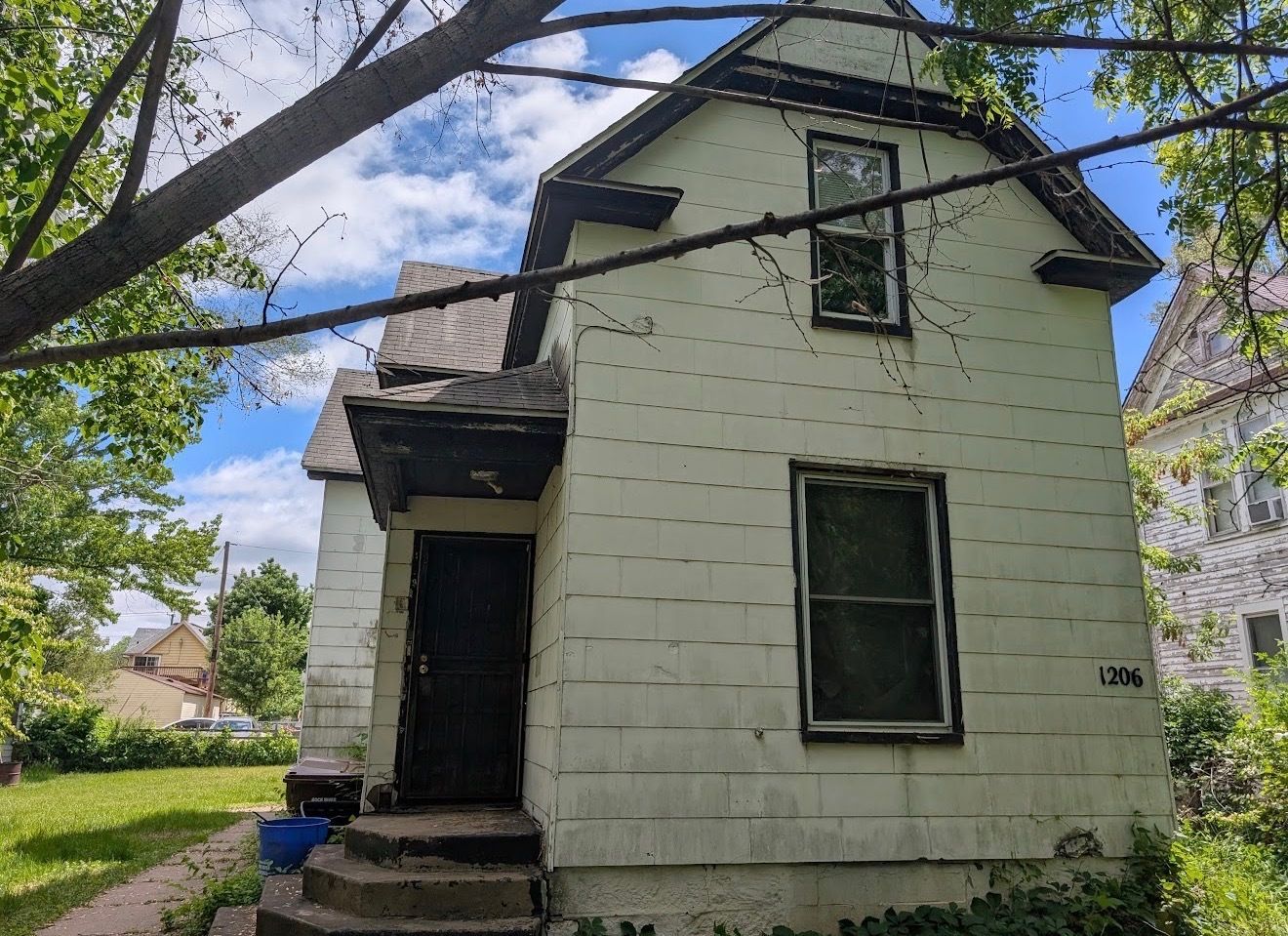 1206 5th Street — Rockford, IL 61104