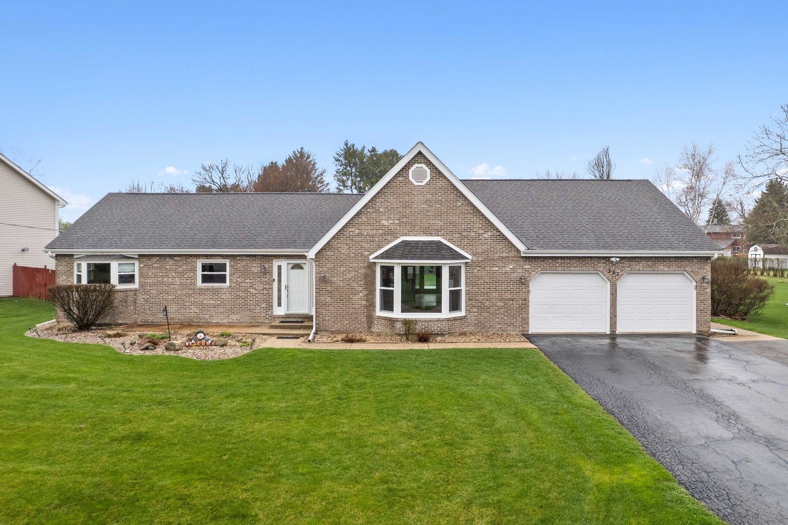 537 Erma Drive — Lake Holiday, IL 60552