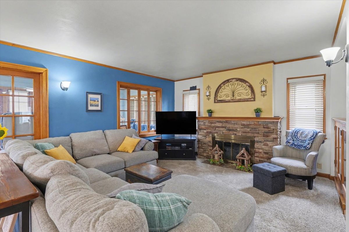 324 S Sangamon Avenue, Gibson City, IL 60936