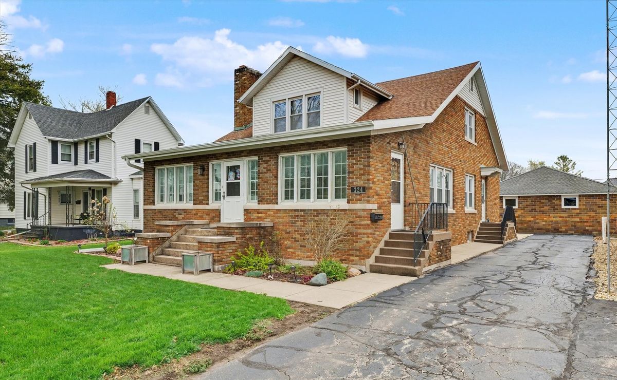 324 S Sangamon Avenue, Gibson City, IL 60936