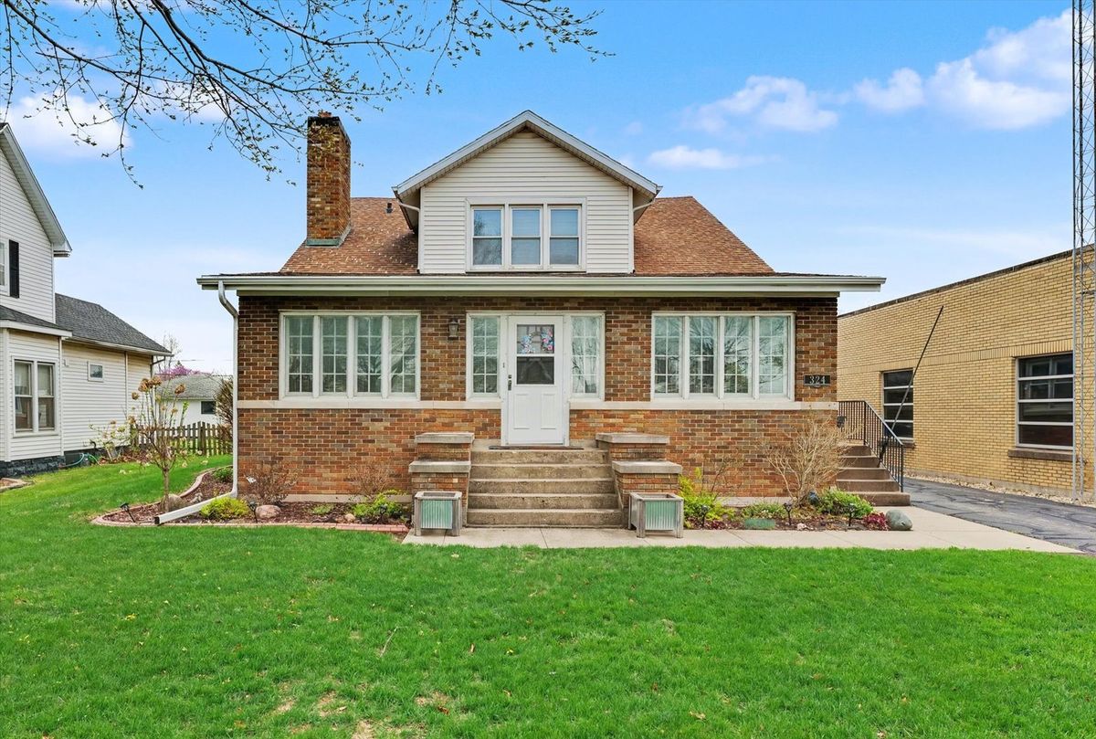 324 Sangamon Avenue, Gibson City, IL 60936