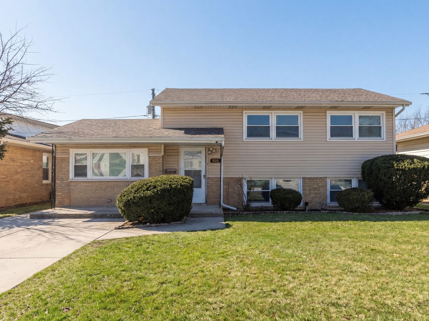 382 Chappel Avenue — Calumet City, IL 60409