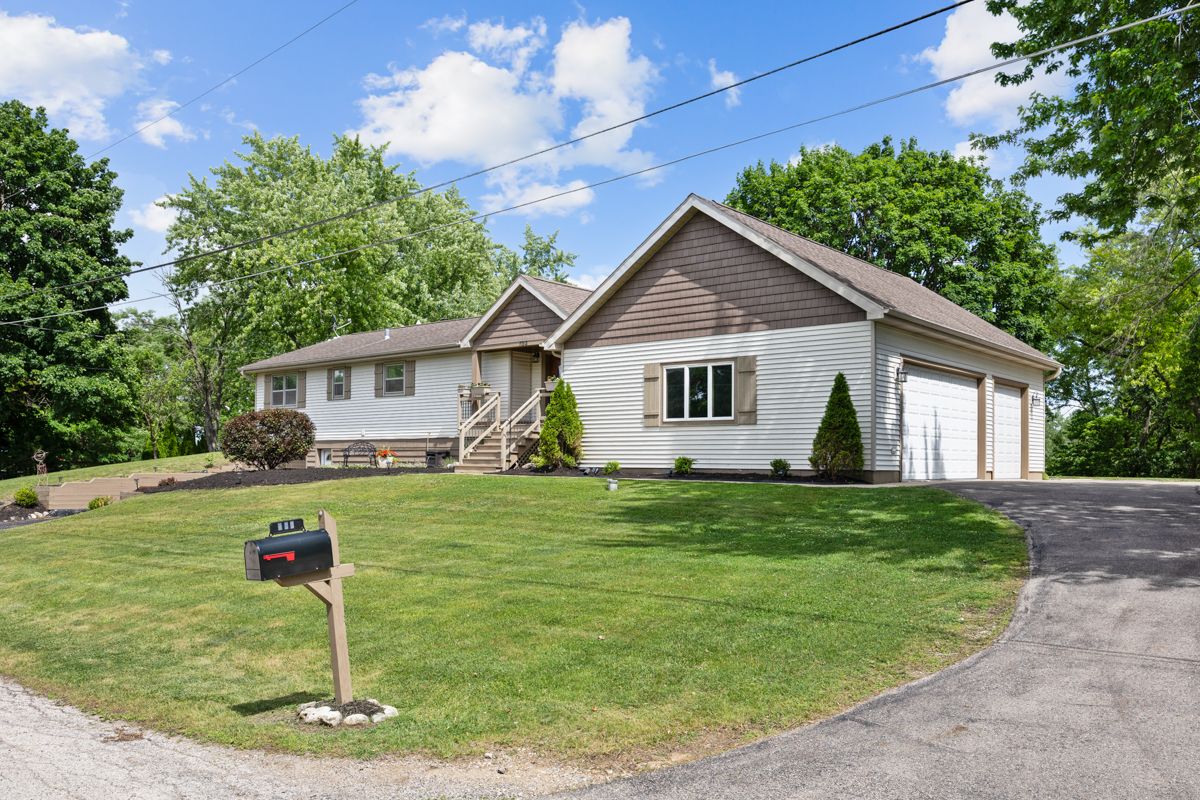 703 Crestview Drive — Ingleside, IL 60041