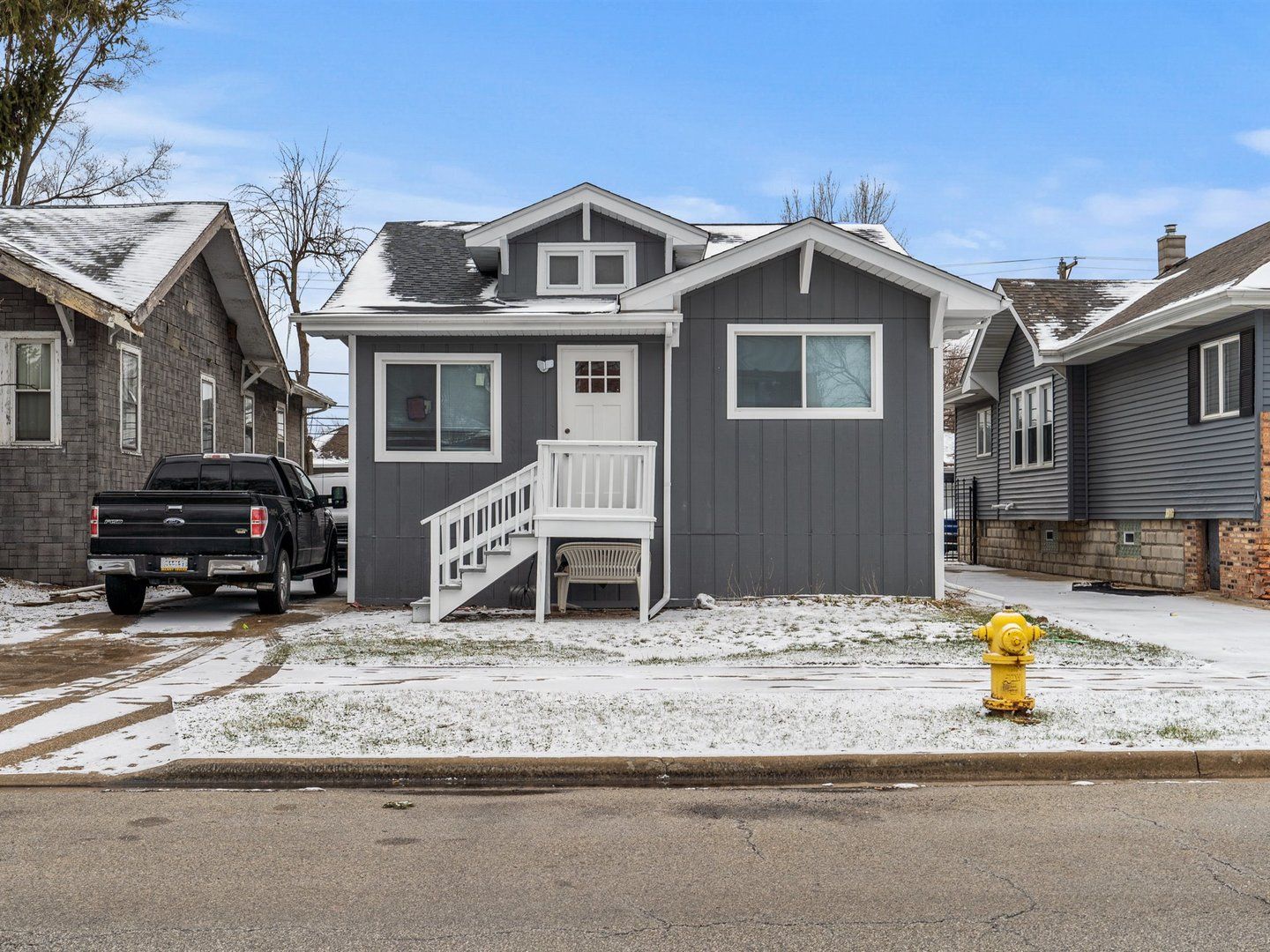 319 156th Place — Calumet City, IL 60409