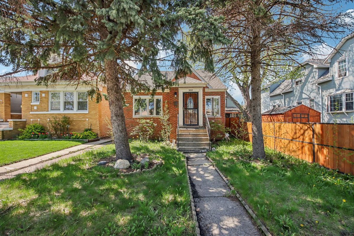 3832 Oak Park Avenue, Chicago, IL 60634