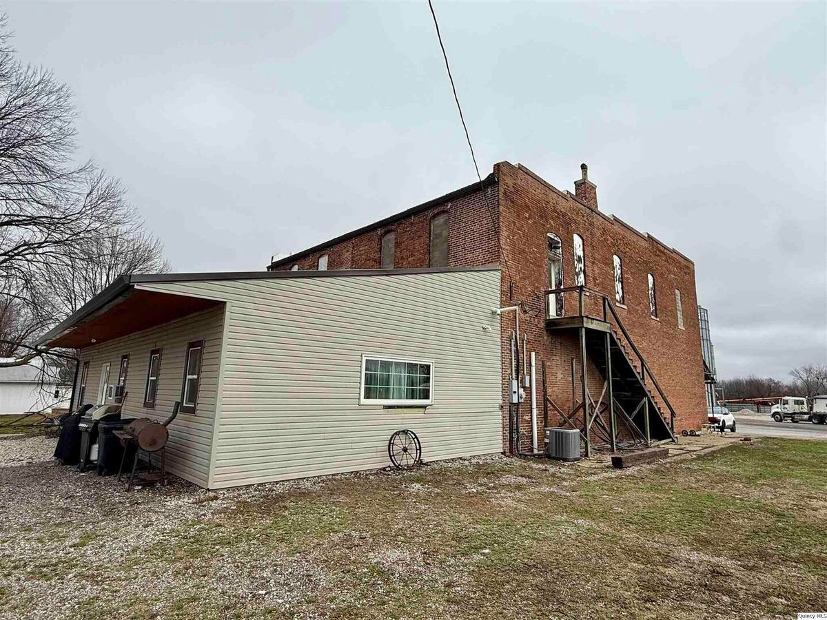 109-113 N Broad Street, Loraine, IL 62349