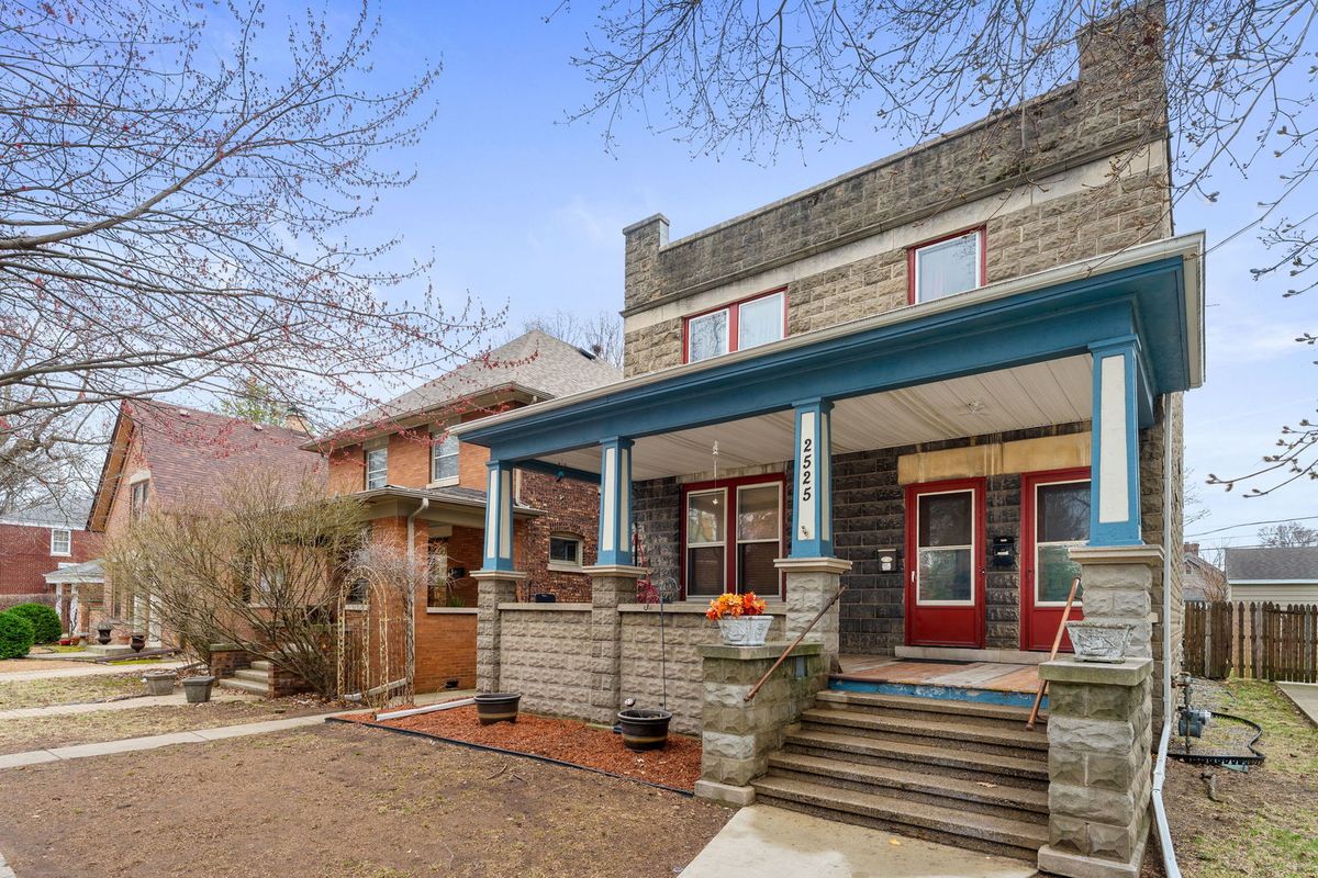 2525 York Street, Blue Island, IL 60406