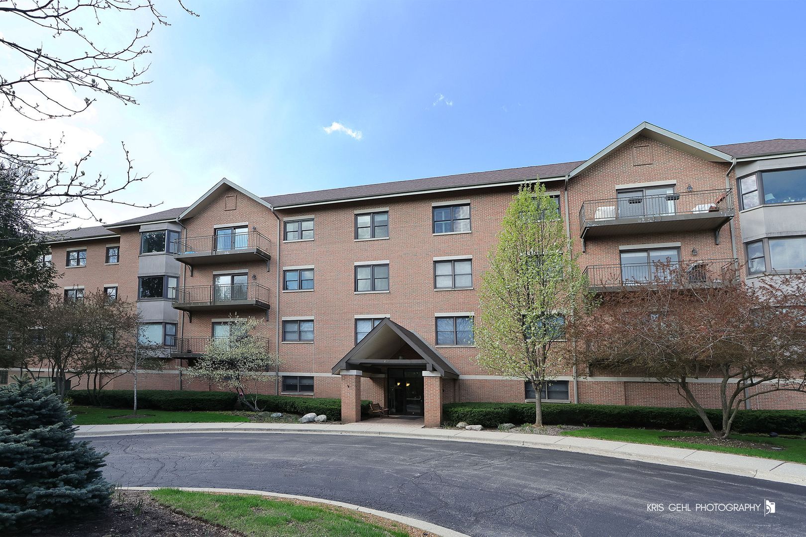 20 Trafalgar Square #304 — Lincolnshire, IL 60069