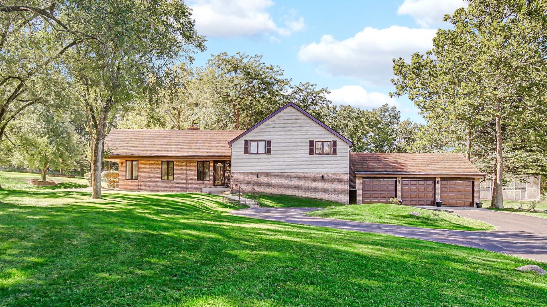 3317 Buried Oak Drive — Crete, IL 60417