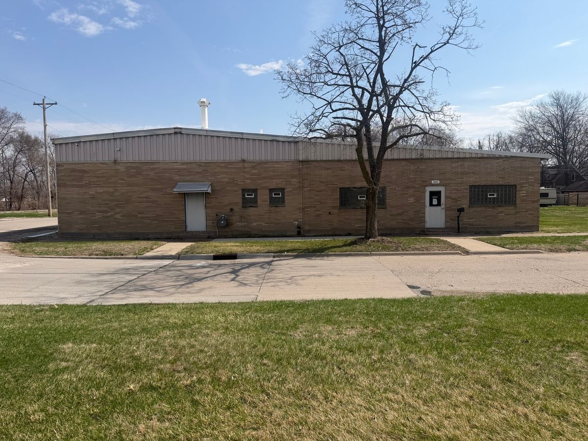 202 43rd Street, Moline, IL 61265