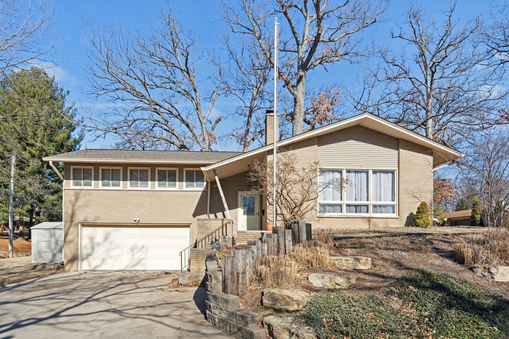 5019 34th Avenue A — Moline, IL 61265