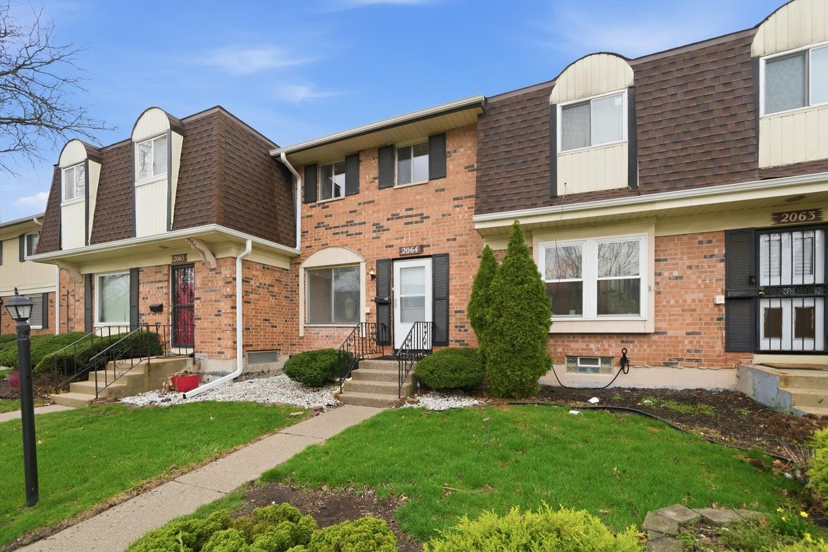 2064 LIONCREST Drive, Richton Park, IL 60471