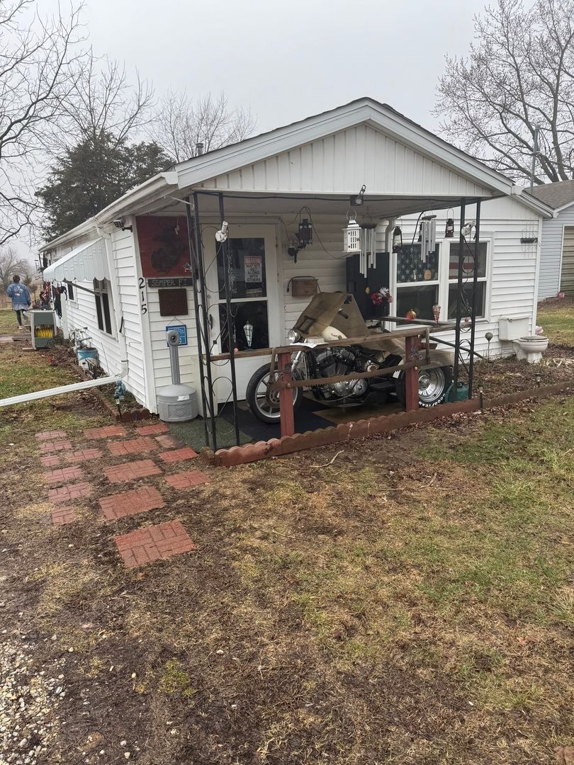 215 S Missouri Street — Atwood, IL 61913
