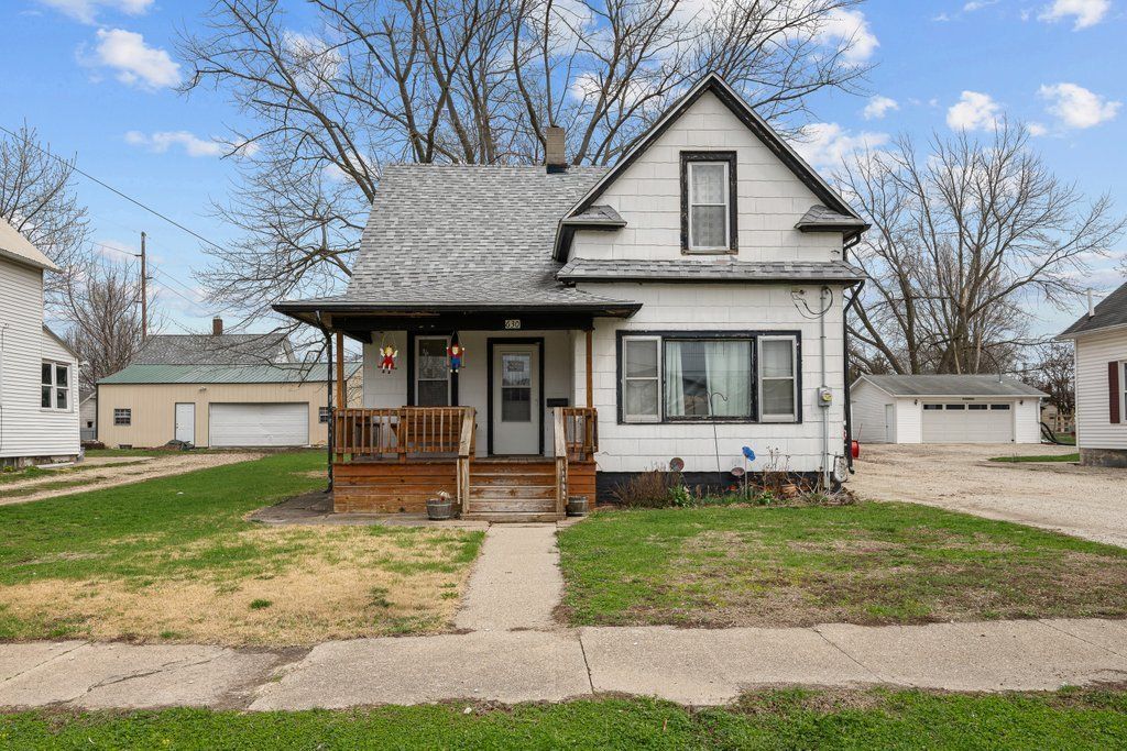 630 N Burr Street — Kewanee, IL 61443