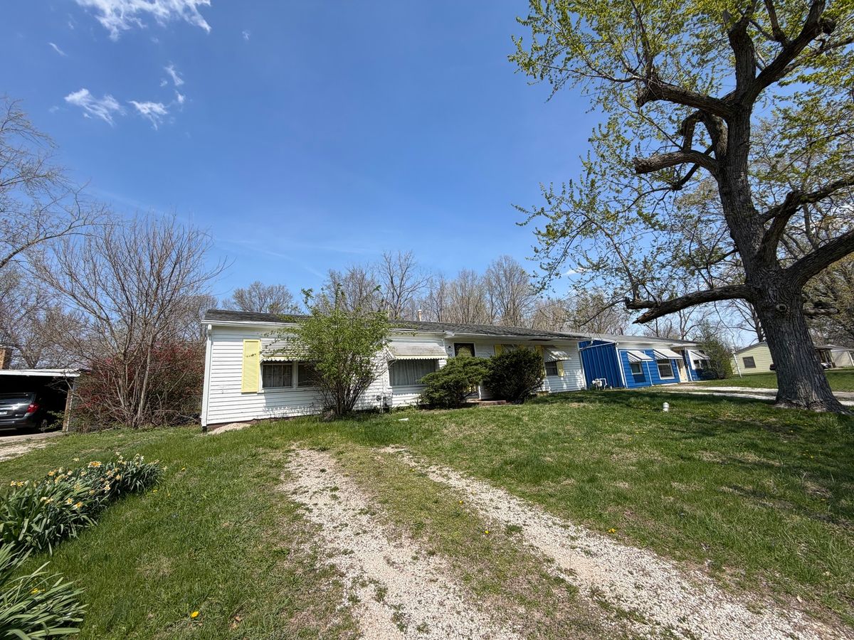 1305 Parkview Drive, Danville, IL 61832