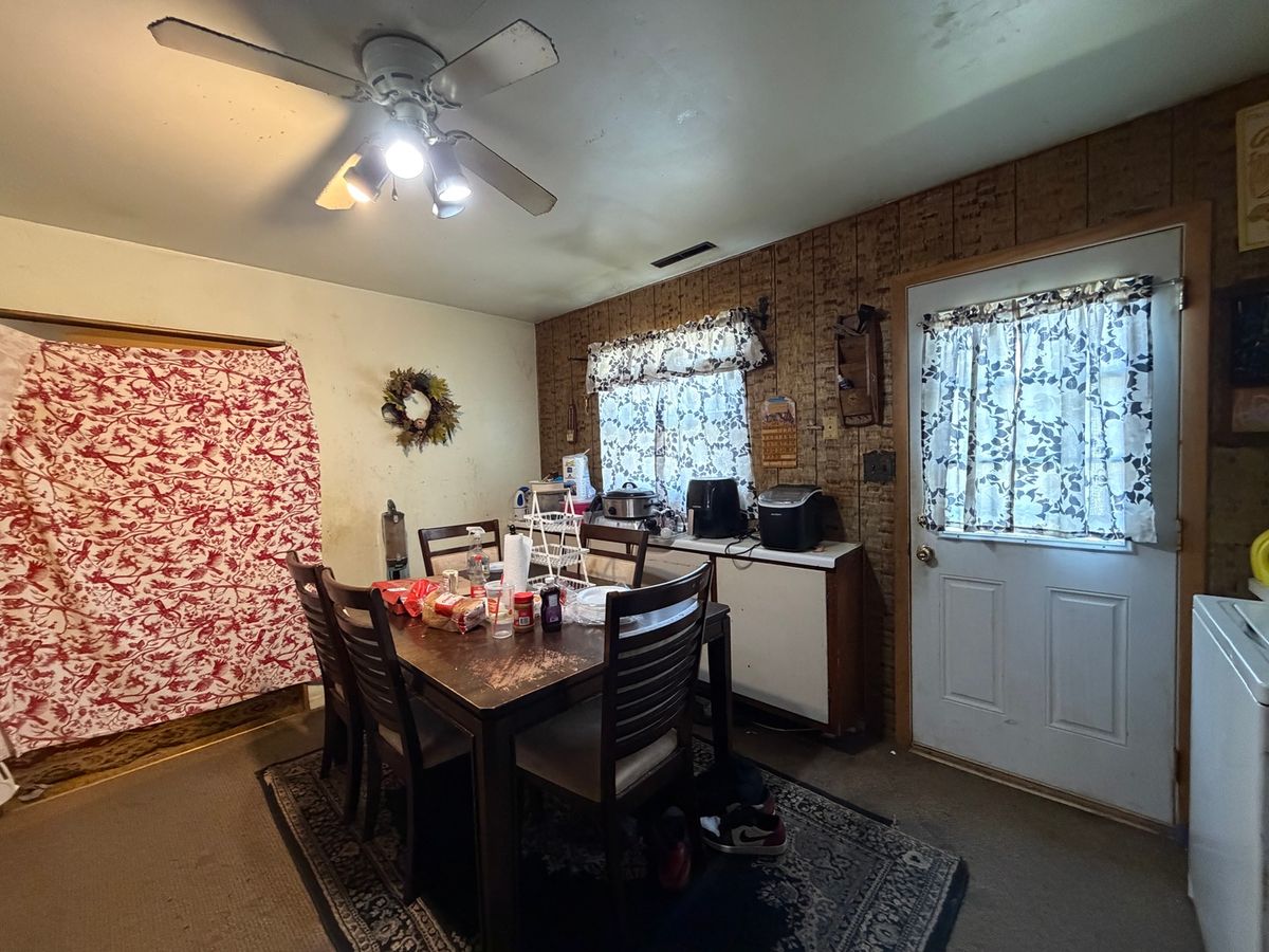 1305 Parkview Drive, Danville, IL 61832