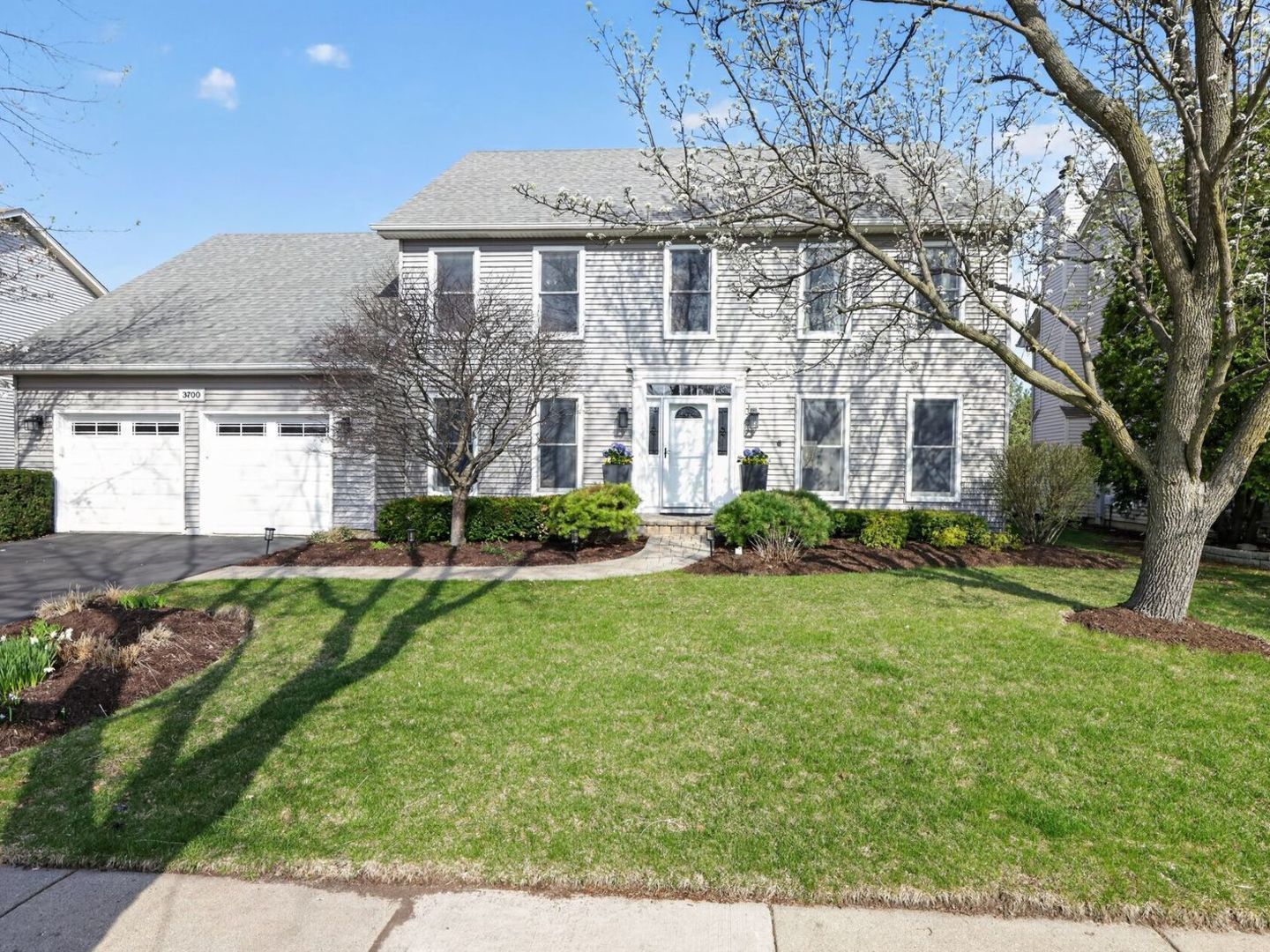 3700 Charlemaine Drive — Aurora, IL 60504