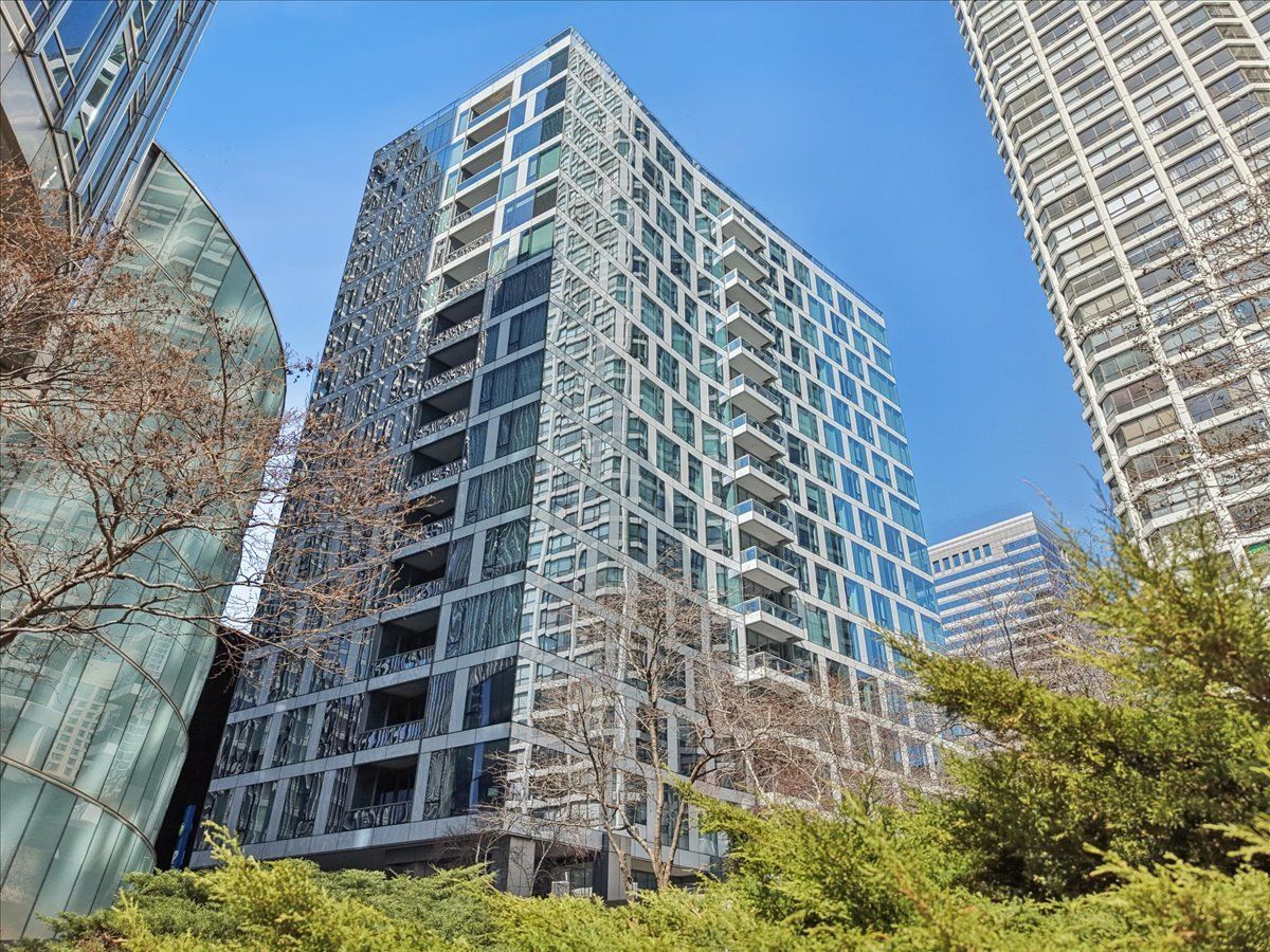 403 N Wabash Avenue #14B — Chicago, IL 60611
