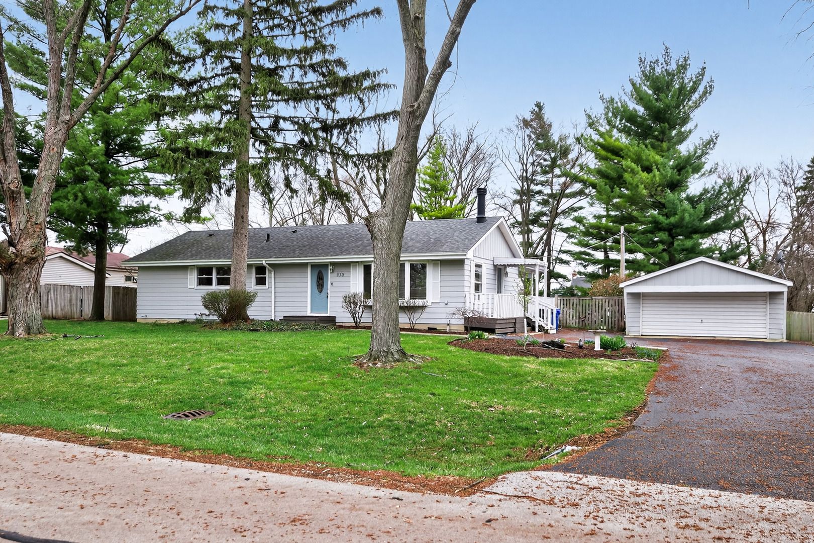 270 S Ott Avenue — Glen Ellyn, IL 60137