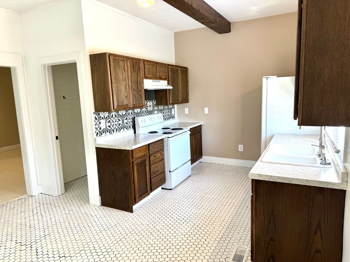 56 May Avenue, Buncombe, IL 62912