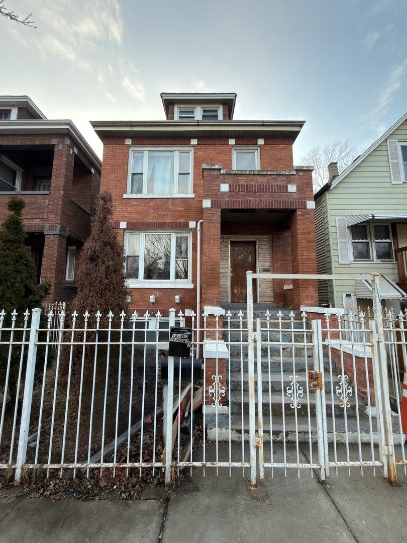 4608 S Fairfield Avenue — Chicago, IL 60632