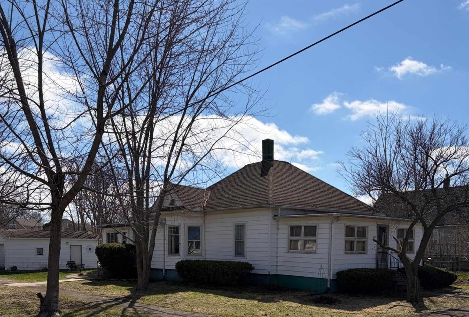 103 S Chicago Avenue — Ladd, IL 61329