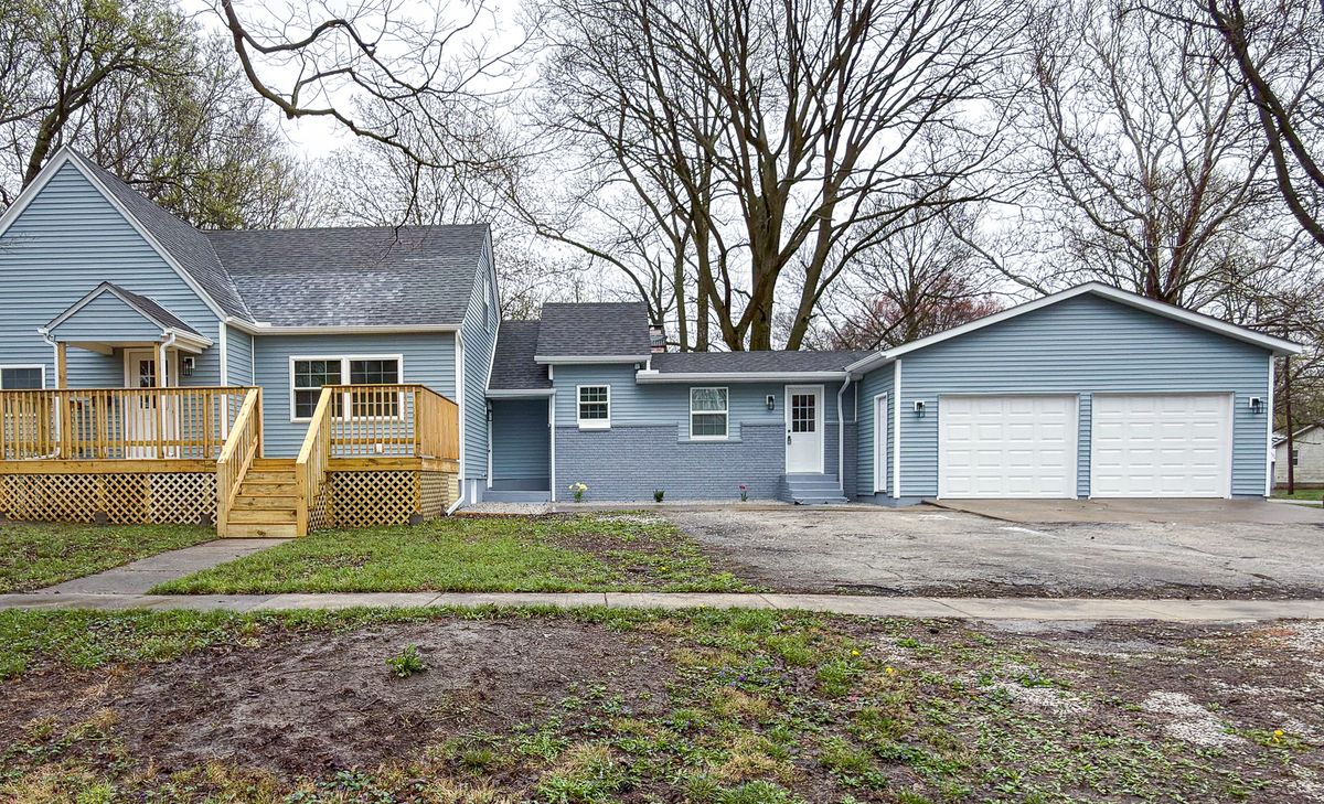103 W 2nd Street, Broadlands, IL 61816
