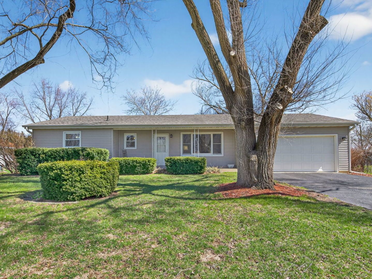 475 N 4th Avenue — Coal City, IL 60416