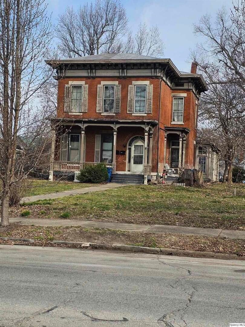 1303 State Street — Quincy, IL 62301