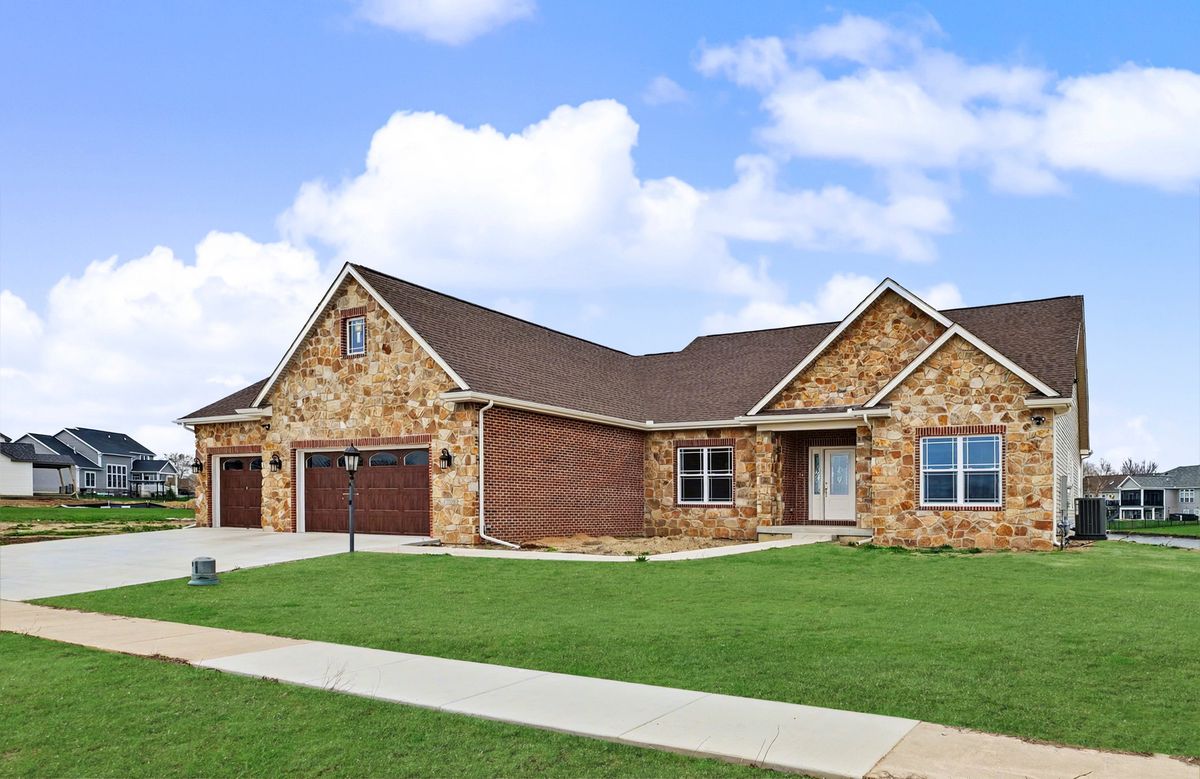 3020 Beringer Circle, Urbana, IL 61802