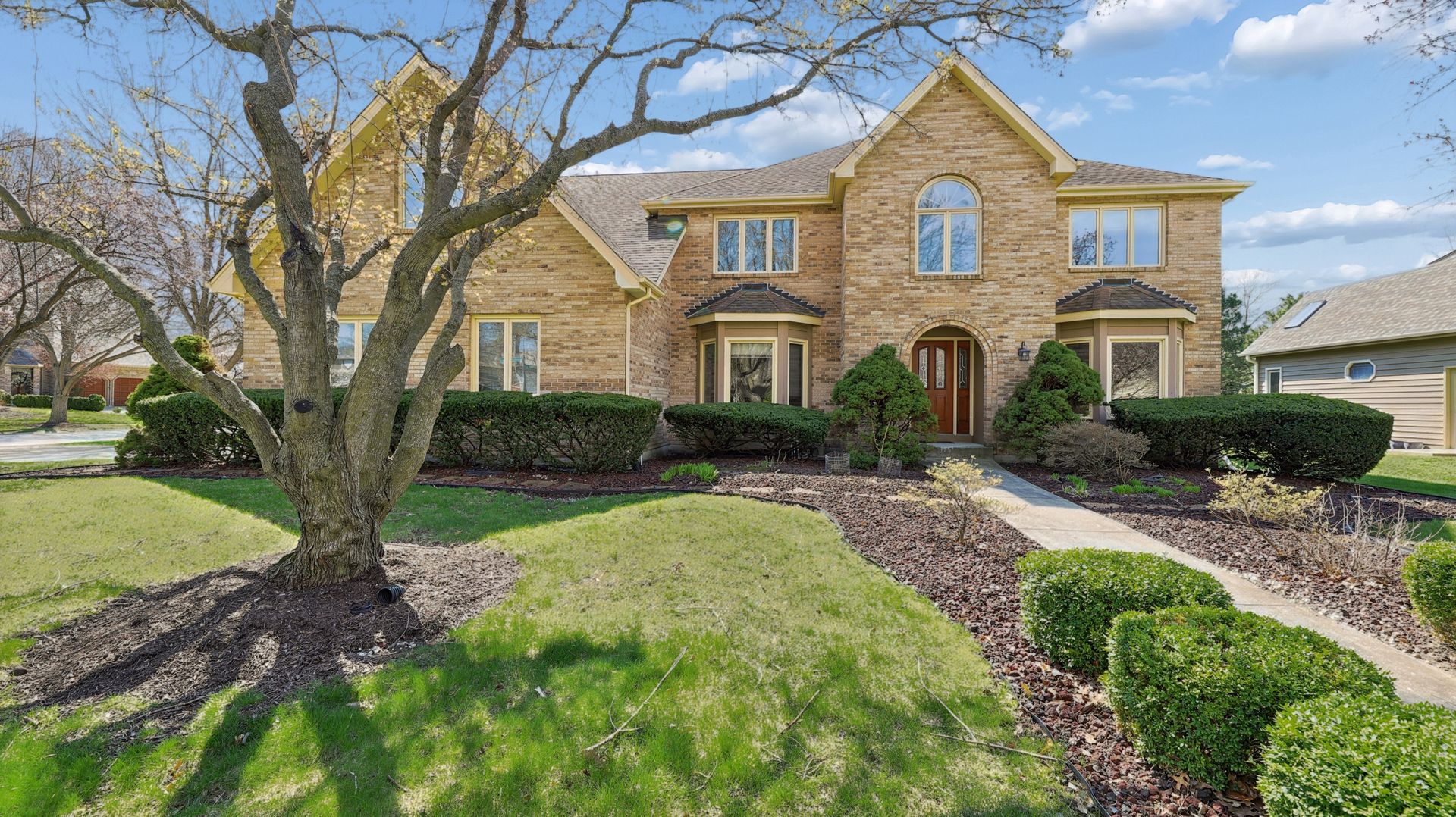 1000 Sheringham Drive — Naperville, IL 60565