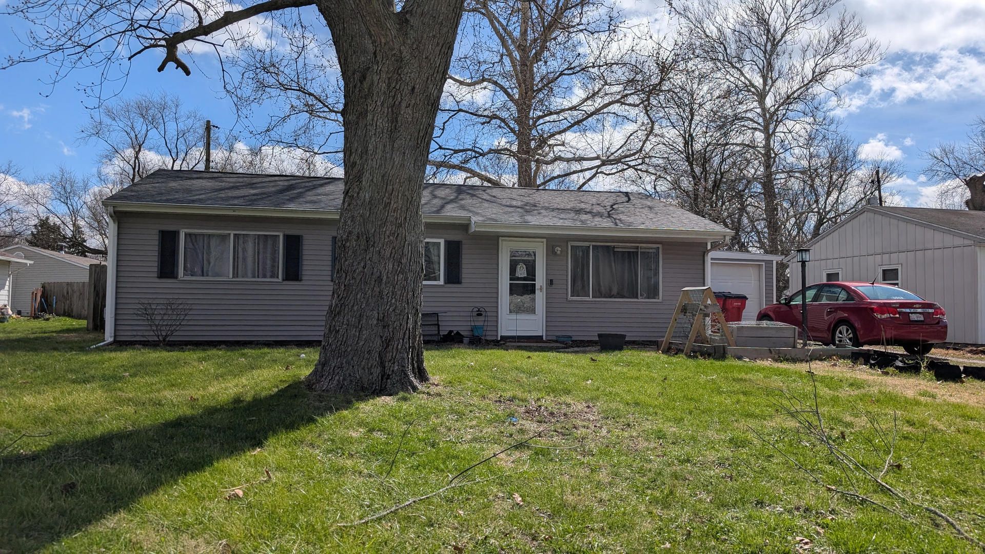 2703 Lawndale Drive — Champaign, IL 61821