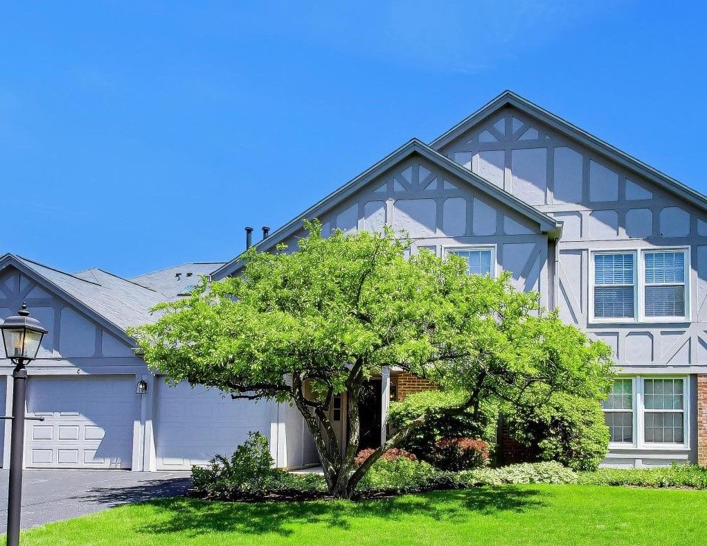 927 Kilkenny Drive, Wheaton, IL 60189