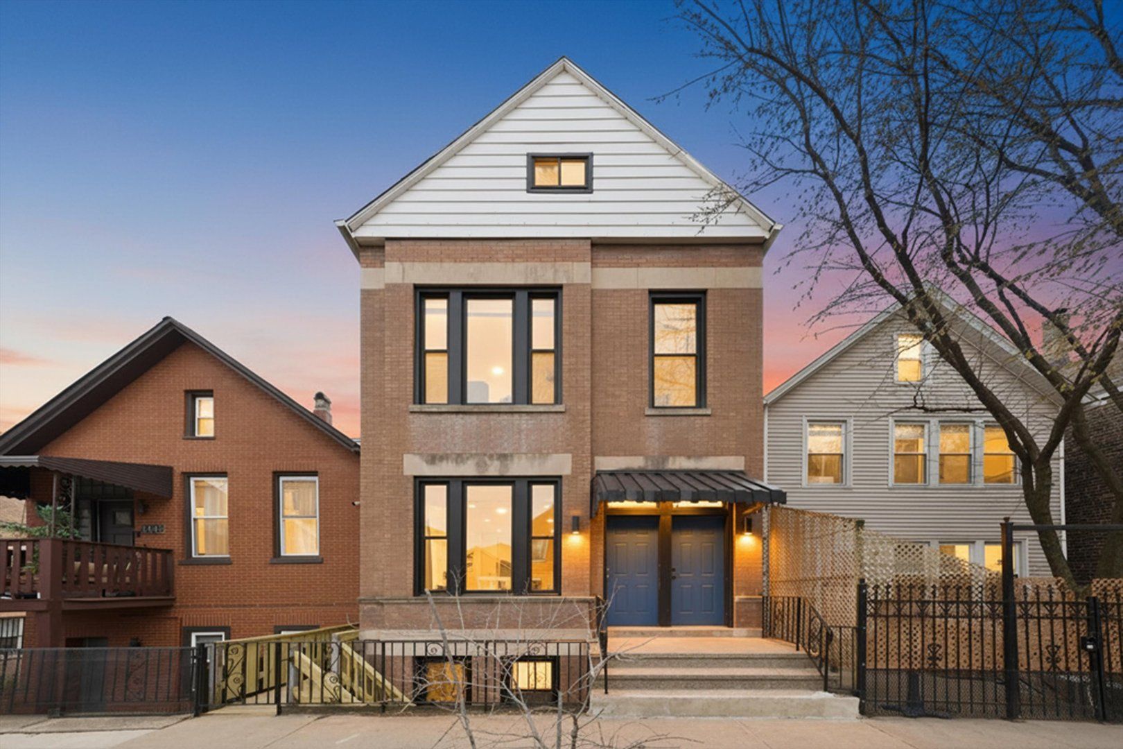 2145 W 18th Place #2R — Chicago, IL 60608