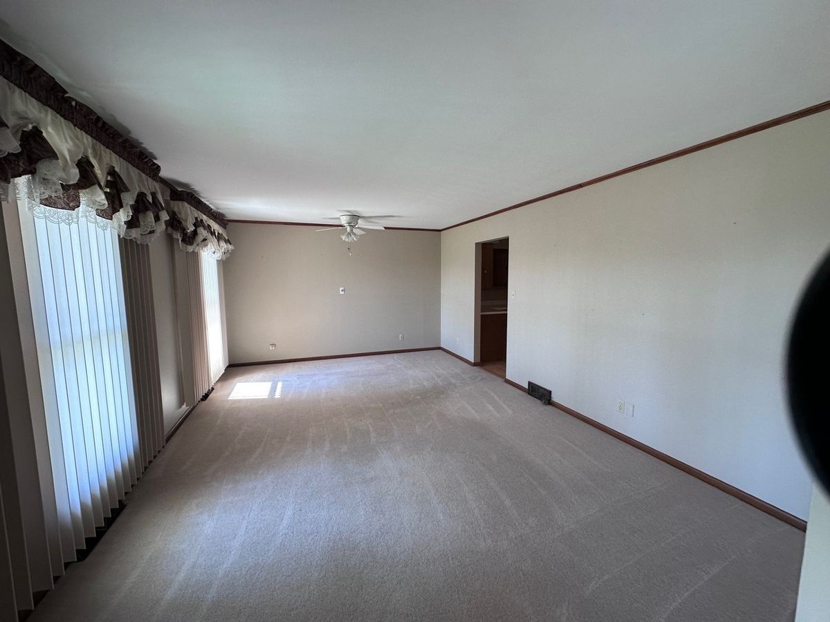 321 E Elm Street, Piper City, IL 60959