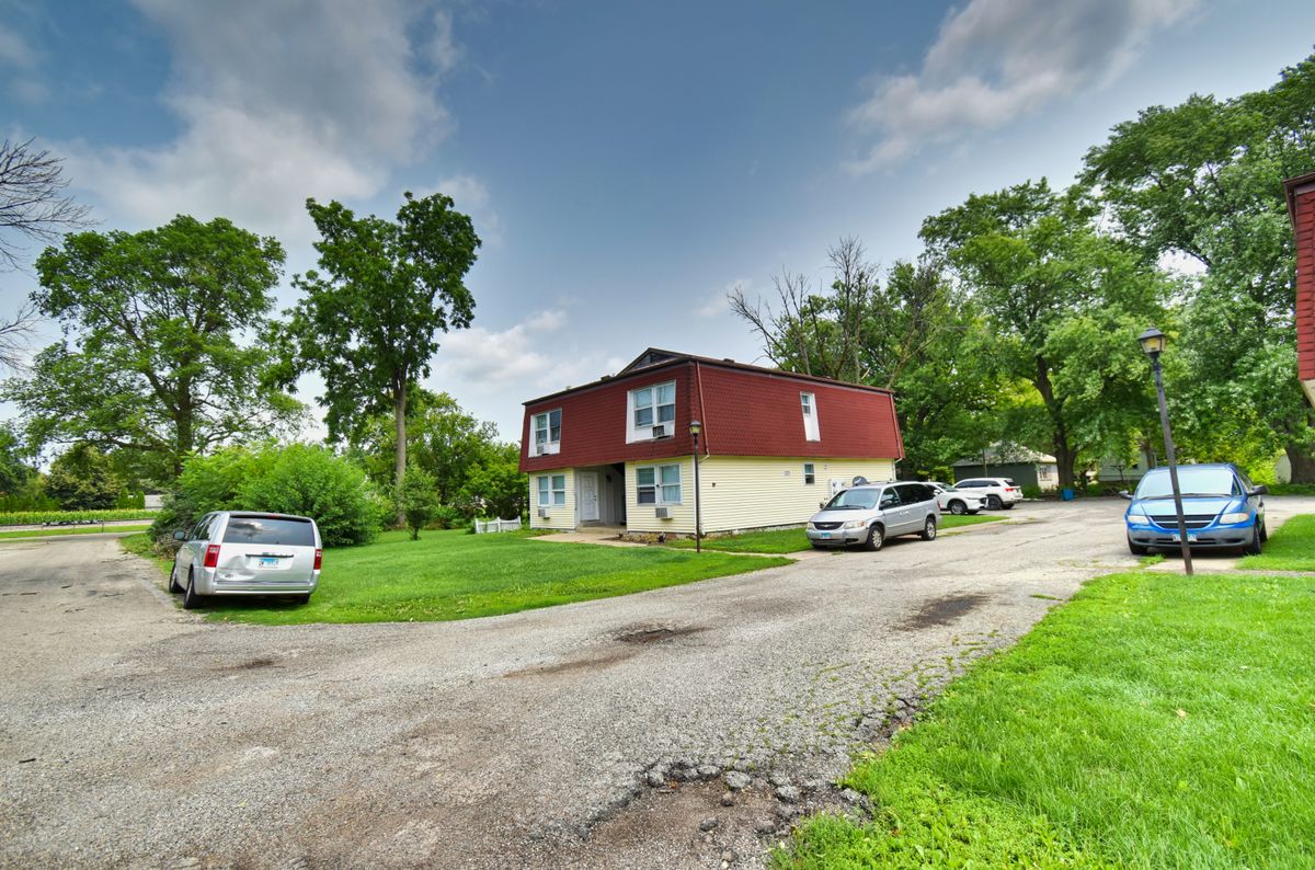 201-207 Maple Street, Toluca, IL 61369