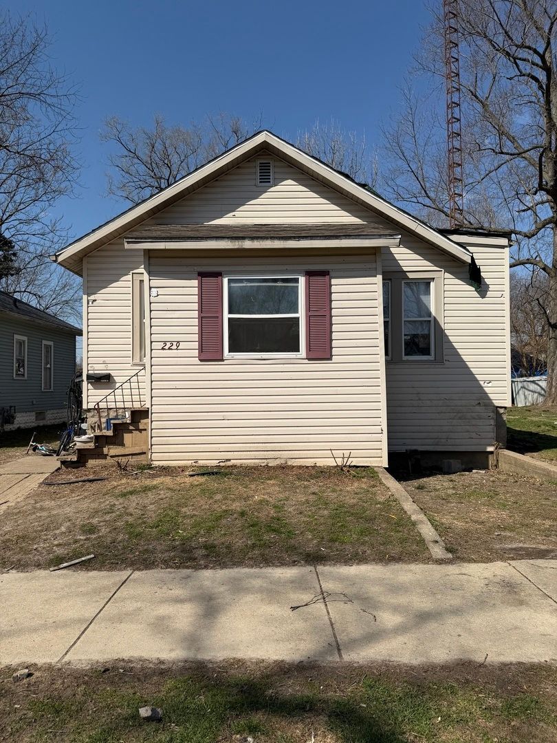 229 6th Avenue — Kankakee, IL 60901