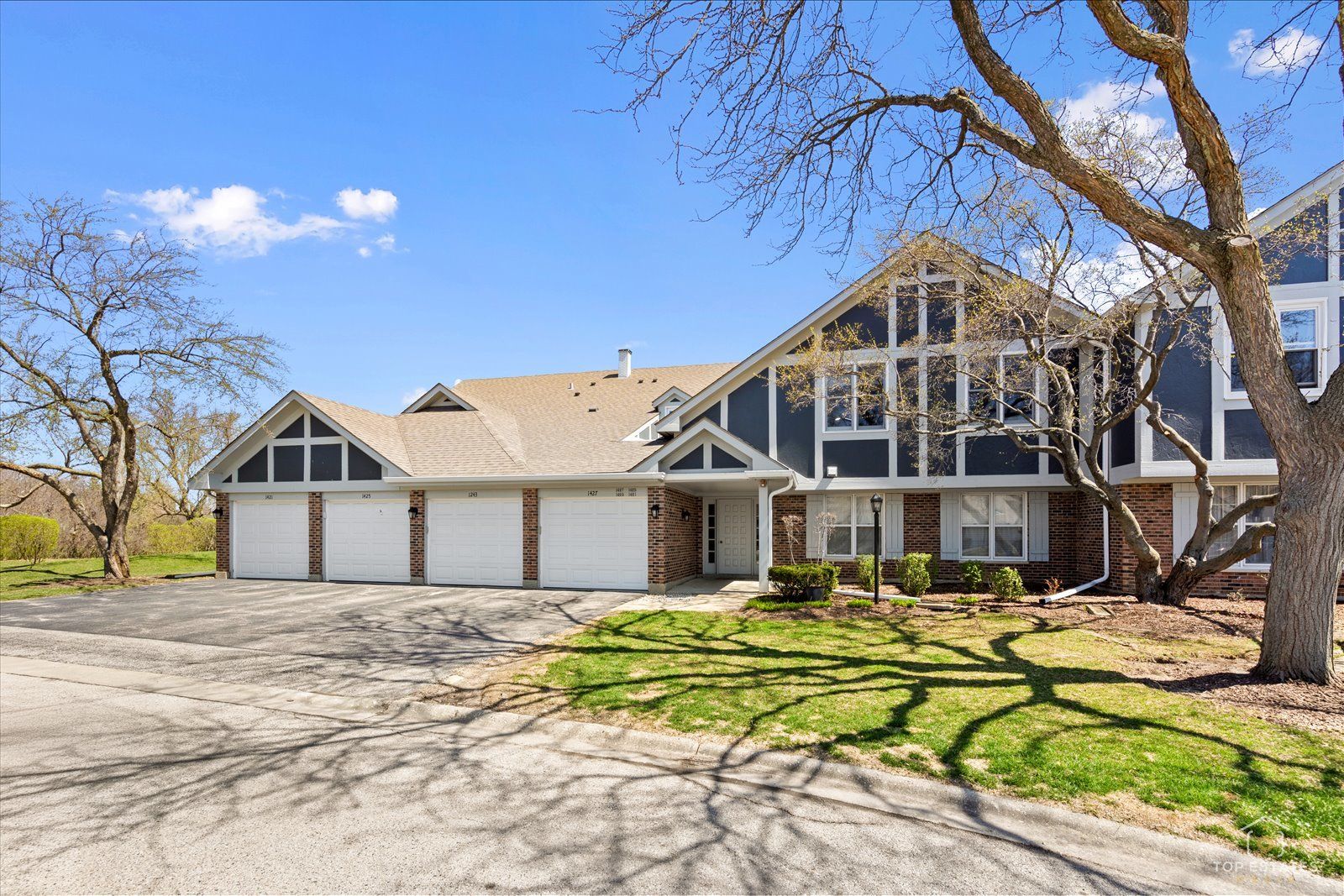 1427 Sutton Court #1427 — Vernon Hills, IL 60061