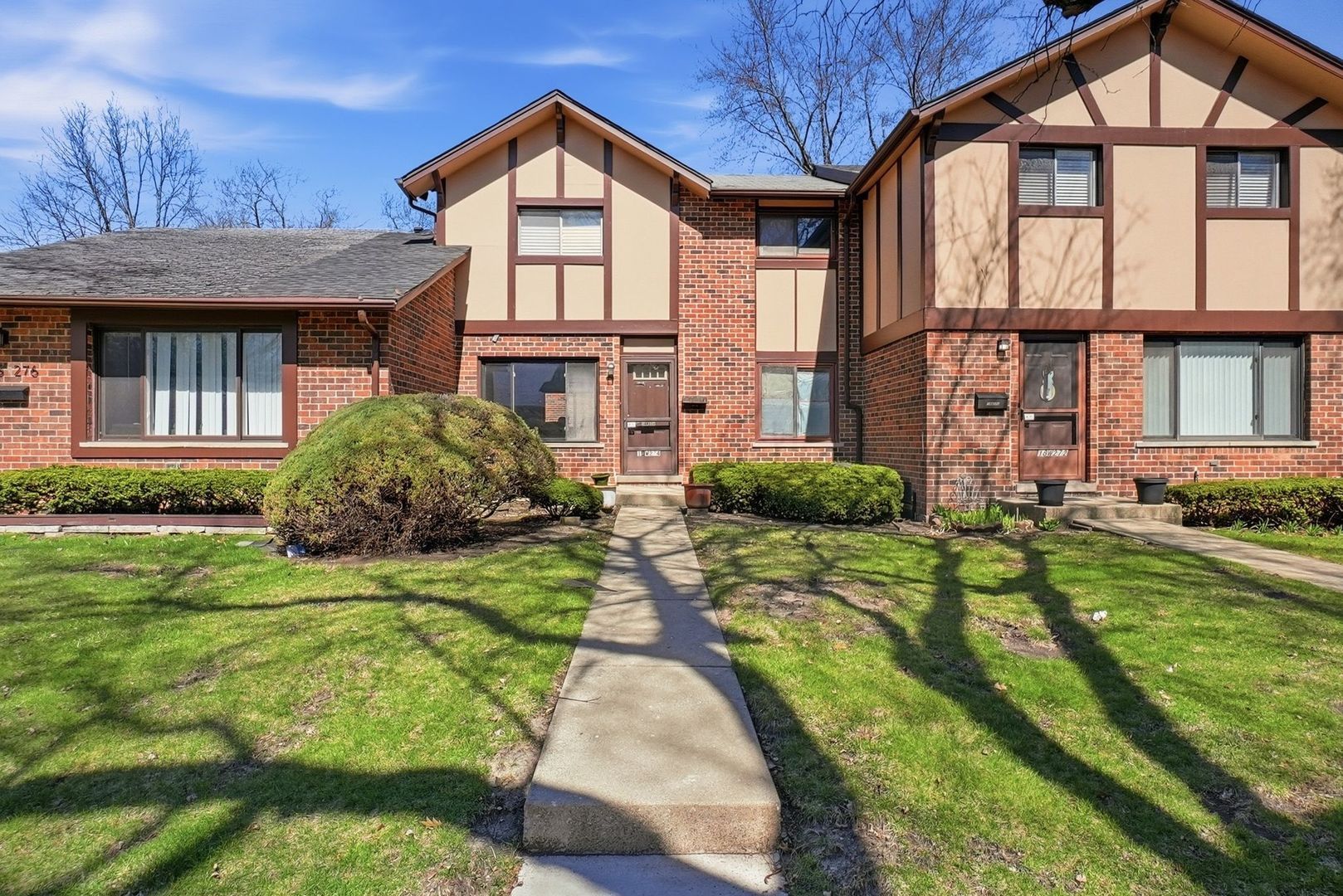 18W274 Kirkland Lane — Villa Park, IL 60181