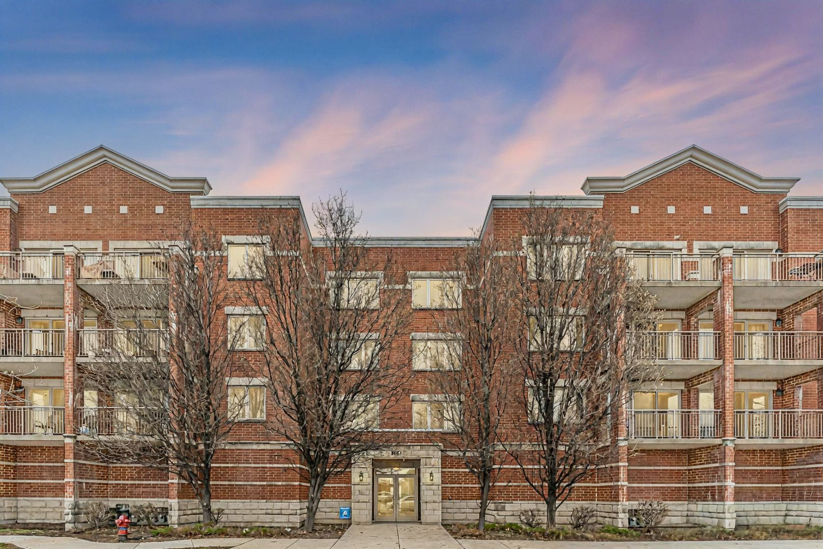 9864 Leland Avenue #220 — Schiller Park, IL 60176