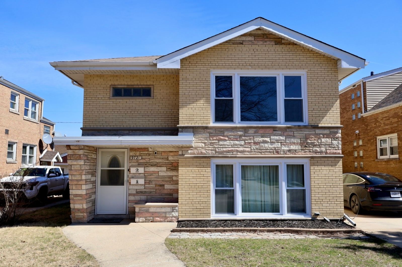 9721 S Albany Avenue #2 — Evergreen Park, IL 60805