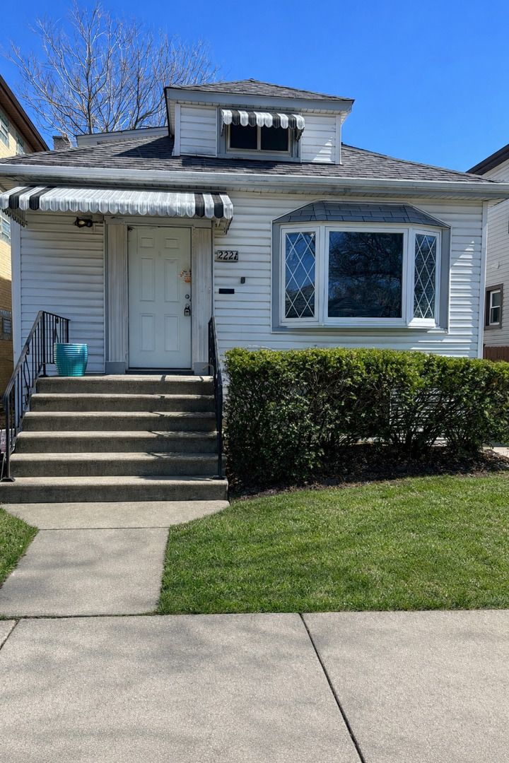 2221 N 73rd Court — Elmwood Park, IL 60707