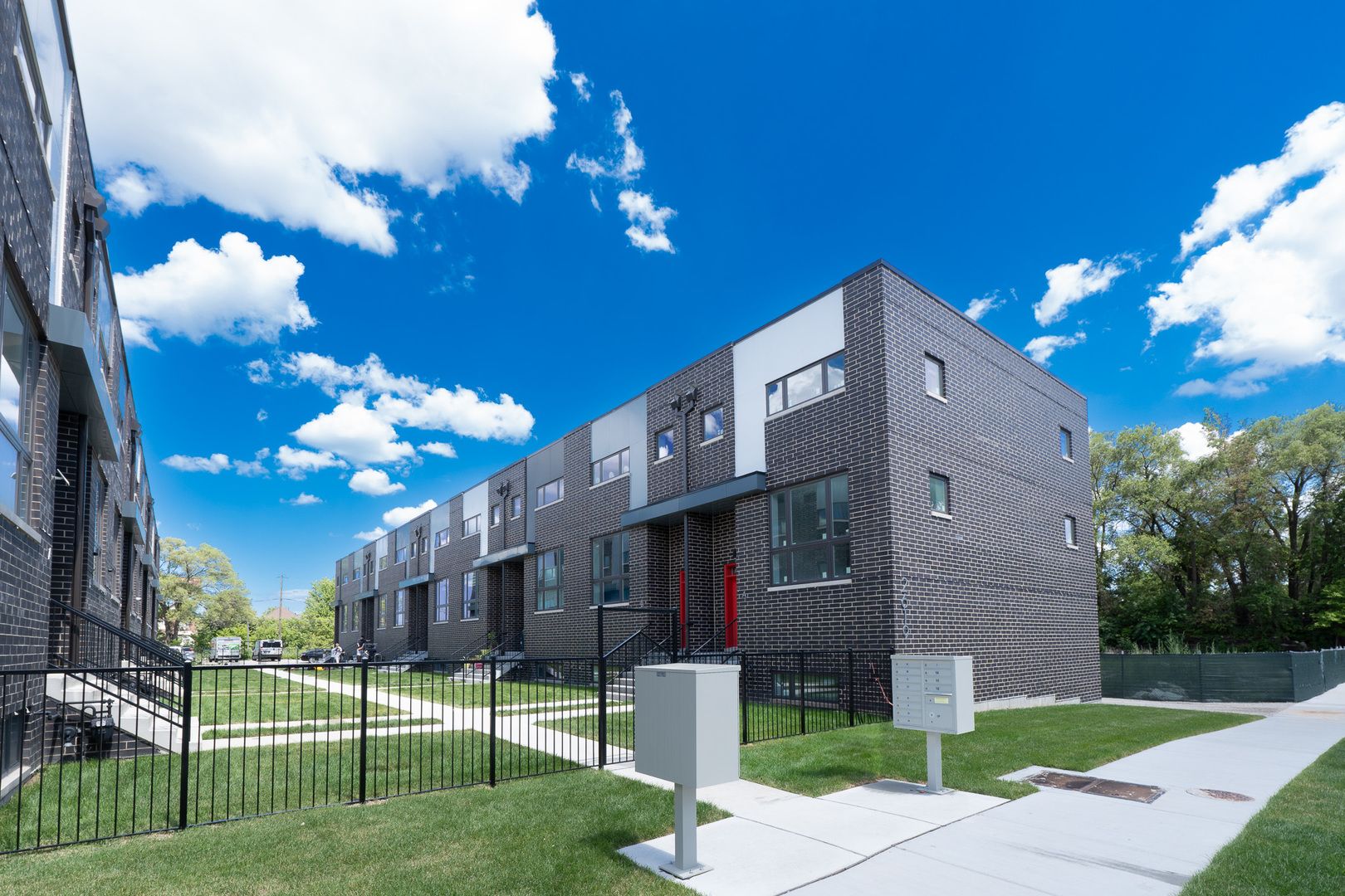 2631 S Throop Street #E — Chicago, IL 60608