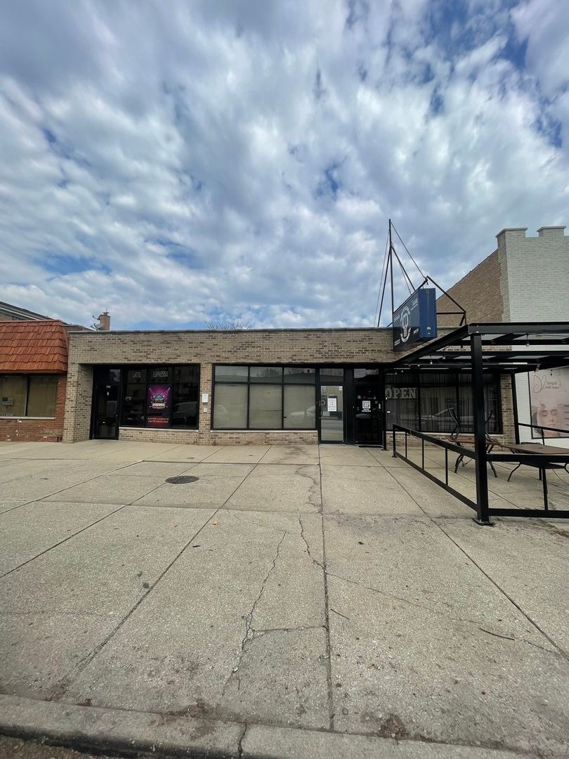 7714 W Belmont Avenue — Chicago, IL 60634